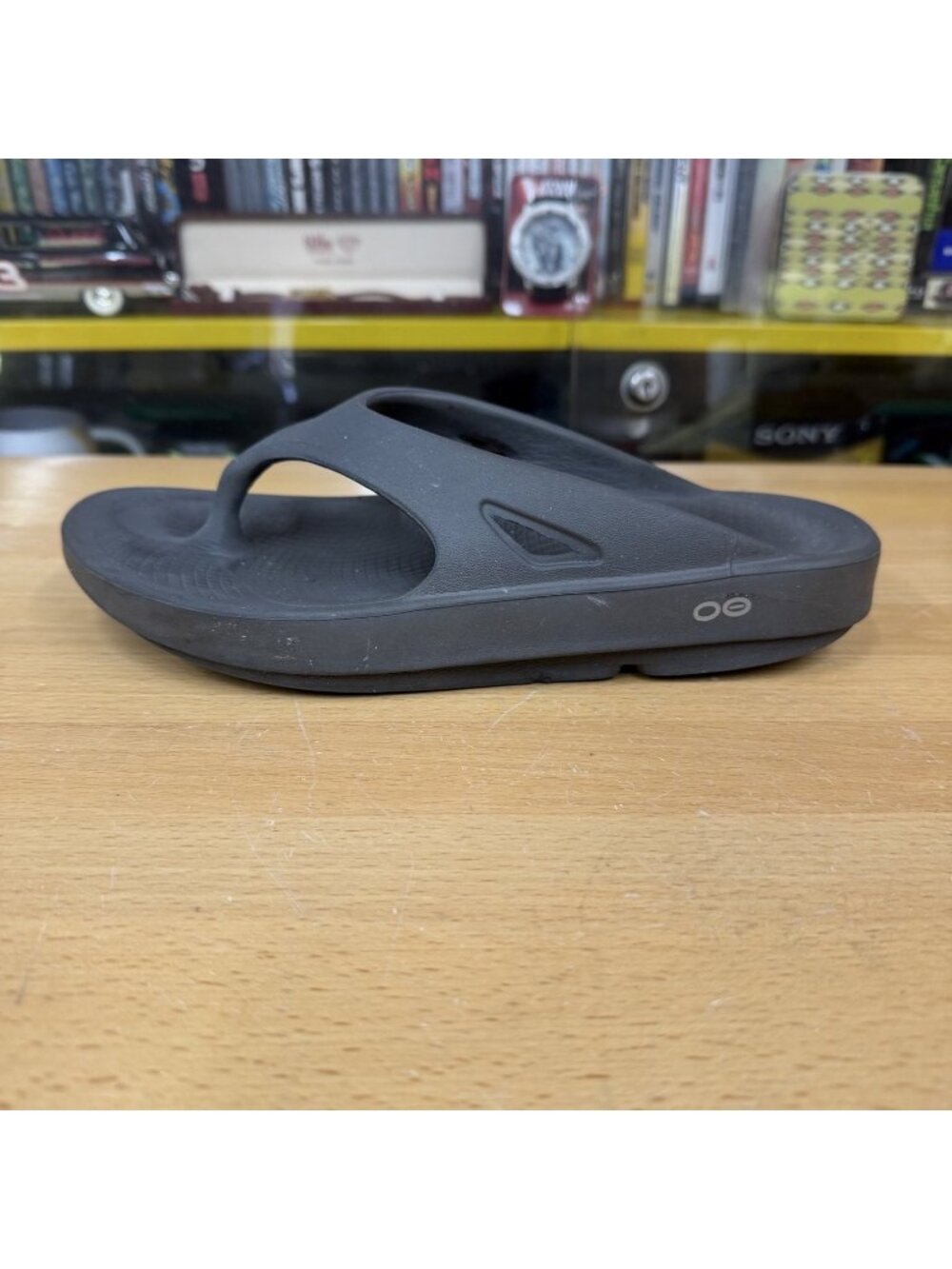 Oofos Original Womens Size 8 Black Recovery Flip Flop Comfort Sandals